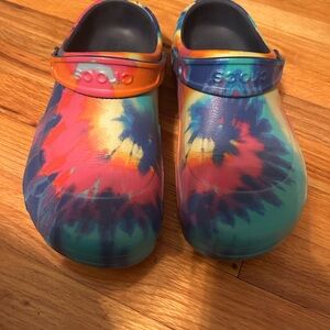 Tie Dye Bistro Crocs